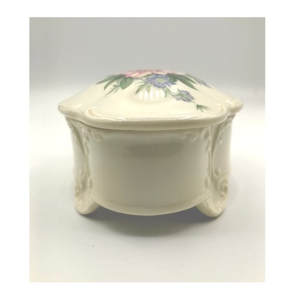 Flowers w/ Peonies Vintage Porcelain Box Taiwan - Picture 5 of 14